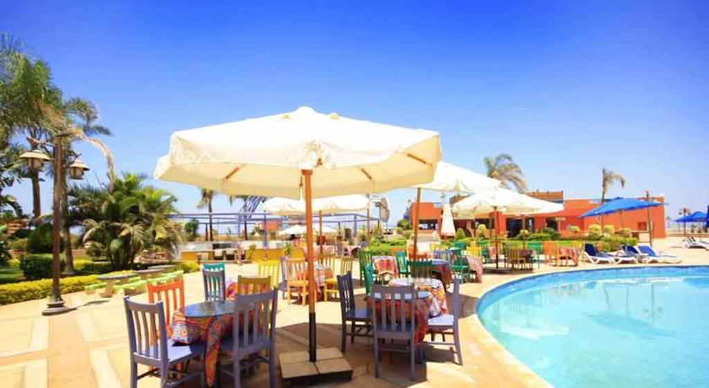 Two-Bedroom Apartment At Porto Sokhna Pyramids - Families Only Айн Сохна Стая снимка